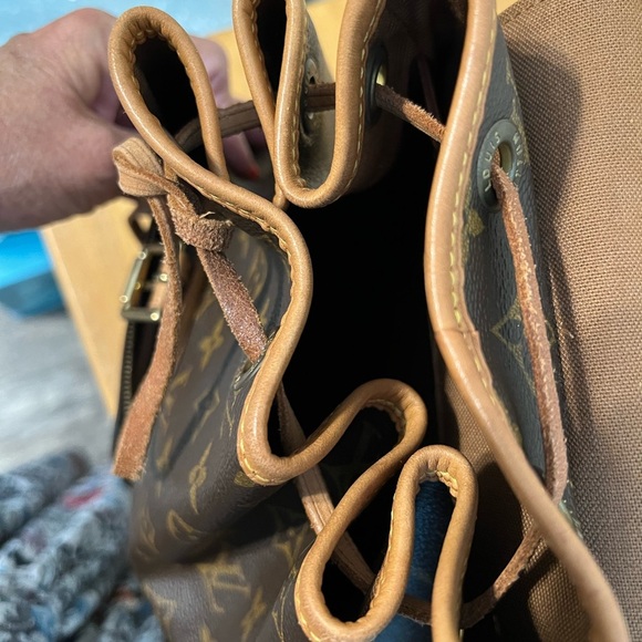 LV Montsouris Backpack MM - Picture 12 of 16